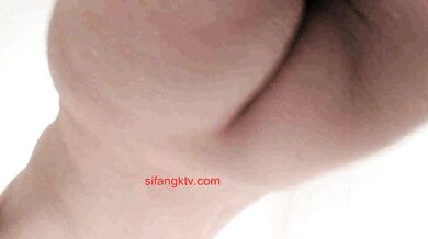 最新流出果贷逾期14位妹子 年轻少妇啤酒瓶子插B太疯狂了13 (1)